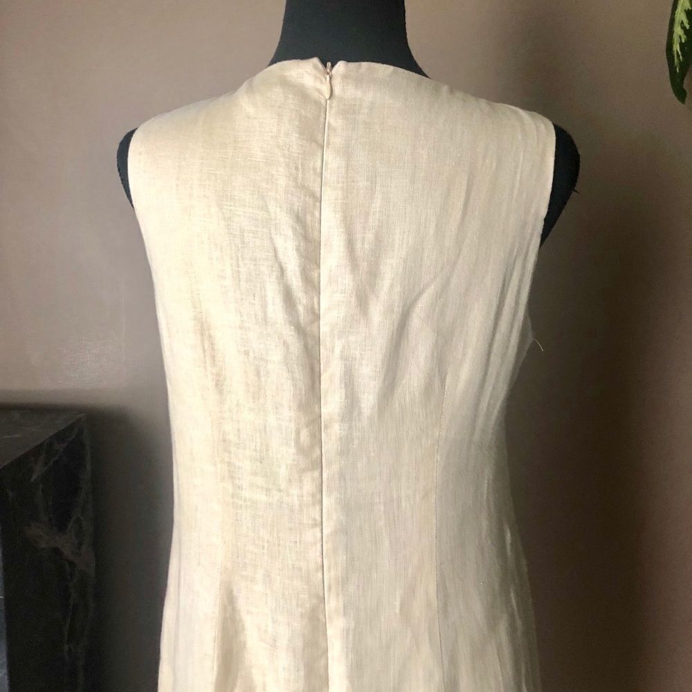 Taylor Linen Dress With Ruffle Design - Picture 6 of 8